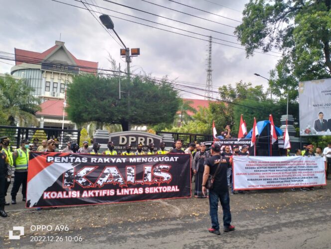 
					Ada Dugaan KKN Dalam Direksi Perumdam Lawu Tirta, KALIS Tuntut DPRD Bentuk Pansus