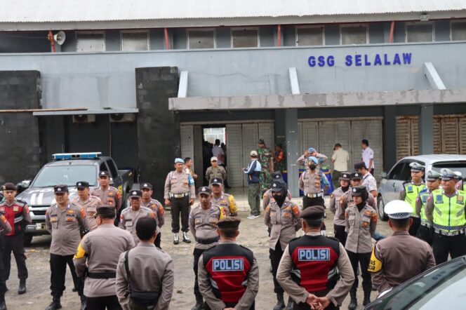 
					70 personil l,Polres Lambar Siap Amankan pelantikan Kepala Desa Di Kabupaten Pesisir Barat