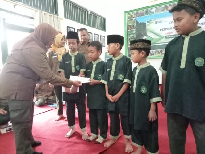 
					Perhutani Lawu DS Pembinaan Karyawan dan Santunan Anak Yatim