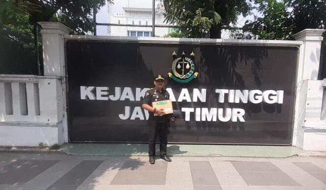 
					Ali Mahfud, S.H. Datangi Kejati Jatim Lantaran Kecewa Terkait Lambannya Penanganan Perkara Warga Sukodadi Di Kejari Lamongan