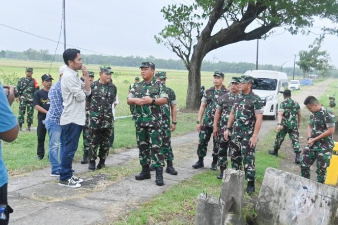 
					Pangdam V/Brawijaya Cek Sasaran Karya Bakti Skala Besar TNI Di Madiun