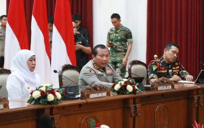 
					Menjelang Acara Puncak Harlah 1 Abad NU 2023 Forkopimda Jatim Gelar Rapat Finalisasi