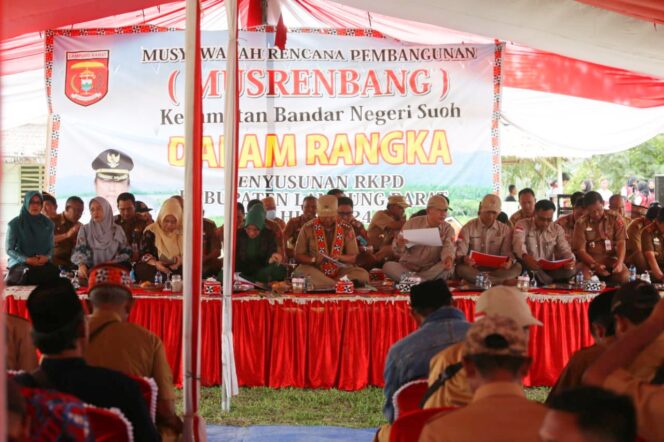 
					PJ Bupati Kabupaten Lampung Barat H.Drs Nukman Pimpin Musreng Bang