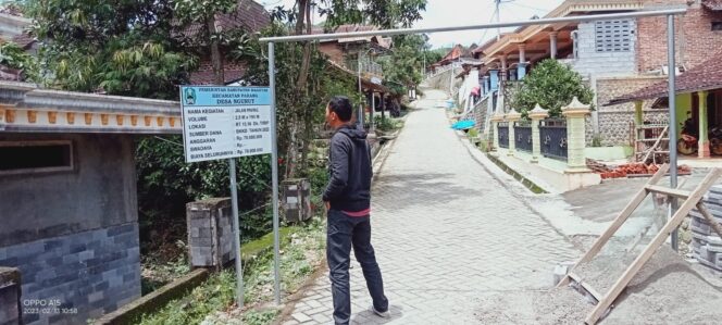 
					Perlancar Mobilitas Antar Dusun, Desa Ngunut Parang Bangun Jalan Paving