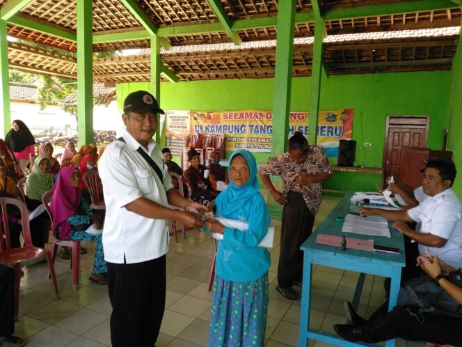 
					Pemdes Winong Salurkan BLT-DD Untuk 43 Keluarga Penerima Manfaat