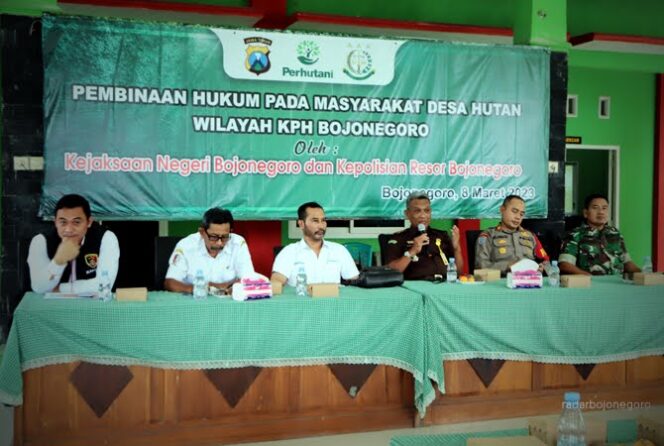 
					Perhutani Bojonegoro Gandeng Polres dan Kejari Pembinaan Masyarakat Hutan