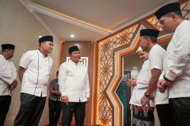 
					Kapolda Jatim Resmikan Masjid Al Jabbar Polsek Tegalsari