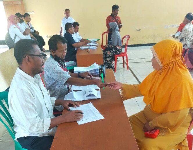 
					Pemerintah Desa Sine, Salurkan Bantuan Langsung Tunai (BLT-DD) Kepada 23 KPM