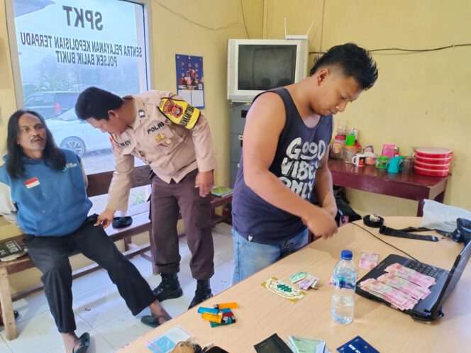 
					Polsek Balik Bukit Amankan ODGJ Yang Meresahkan Warga