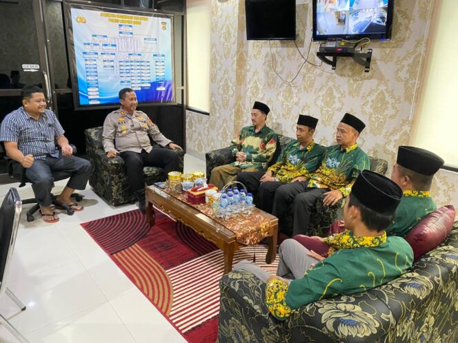 
					Kapolres Lampung Barat Terima Kunjungan Jajaran Tanfidziyah PCNU