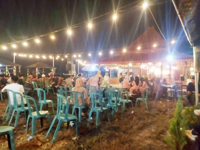 
					Kedai Padi Padi Desa Taman, Wisata Kuliner Ala Madura