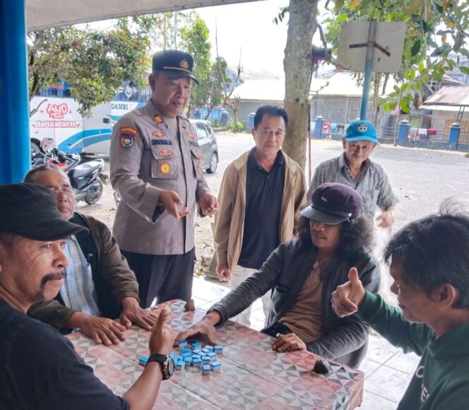 
					Jumat Curhat’ Polres Lampung Barat Bersama Warga Terminal Pasar Liwa