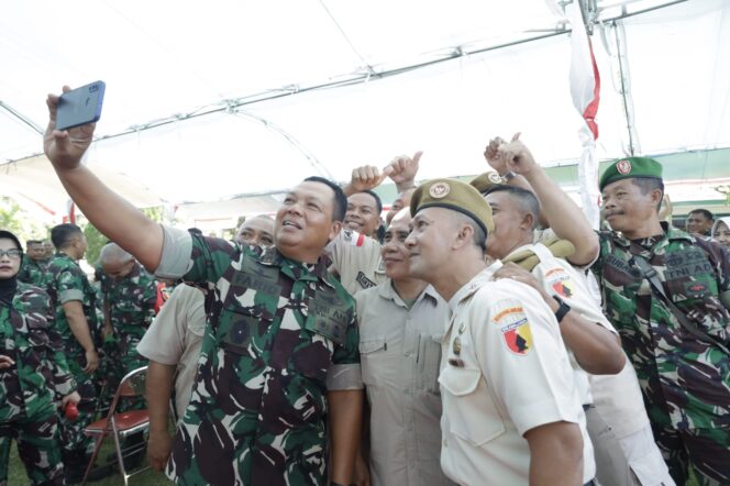 
					Insert Foto: Mayjen TNI Farid Makruf:, Pangdam V Brawijaya 