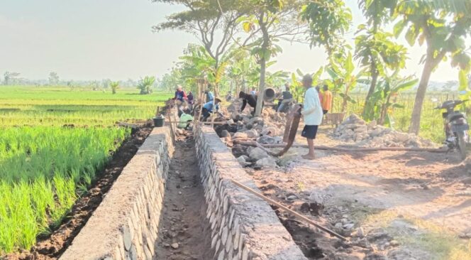 
					Program P3-TGAI Desa Cepoko Kecamatan Ngrambe Menunjang Irigasi Pertanian