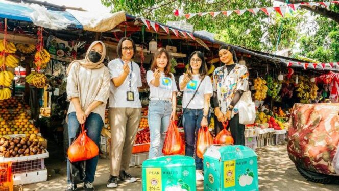 
					RupiahCepat Bersama Pita Kuning Memberikan Bantuan Kebutuhan Pokok Untuk Anak – anak Penyandang Kanker di Indonesia