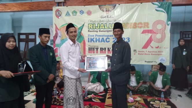
					Penutupan KKN Universitas IKHAC di Desa Gunungan