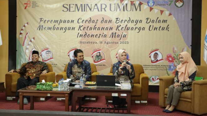 
					Transformasi Digital, Perempuan Indonesia Cerdas Berdaya Kuat dan Menguasai Teknologi Digital