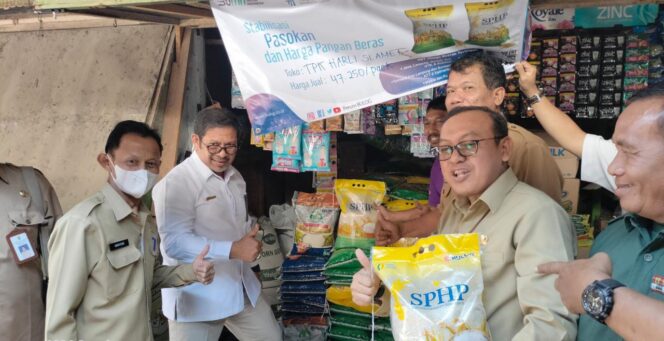 
					Launching Program SIGAP SPHP di Pasar Mojosari, Bulog Surabaya Selatan Pastikan Stock Beras Aman