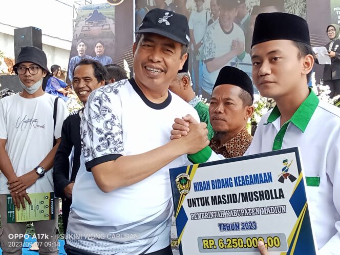 
					PENUTUPAN BAKTI SOSIAL TERPADU TAHUN 2023 DESA RANDUALAS