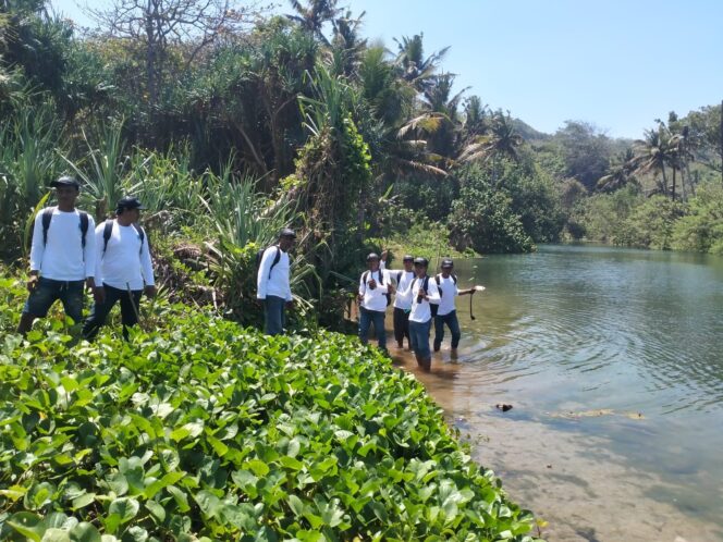
					Sekolah Pantai,Digelar Dinas Kelautan Perum & Perhutani KPH Malang