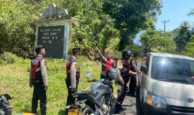 
					Kondusifkan Situasi Perbatasan, Wakapolres Lampung Barat Pimpin Patroli Presisi