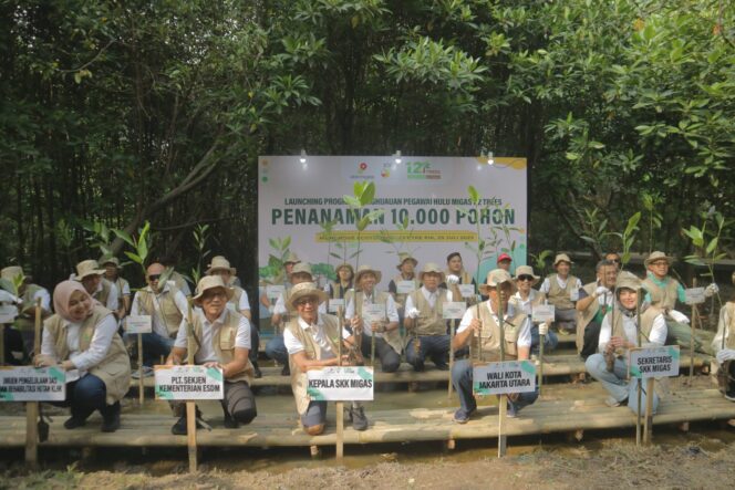 
					Kolaborasi LindungiHutan dan SKK Migas, Tanam 10.000 Pohon Mangrove dari Komitmen Penanaman 2 Juta Pohon