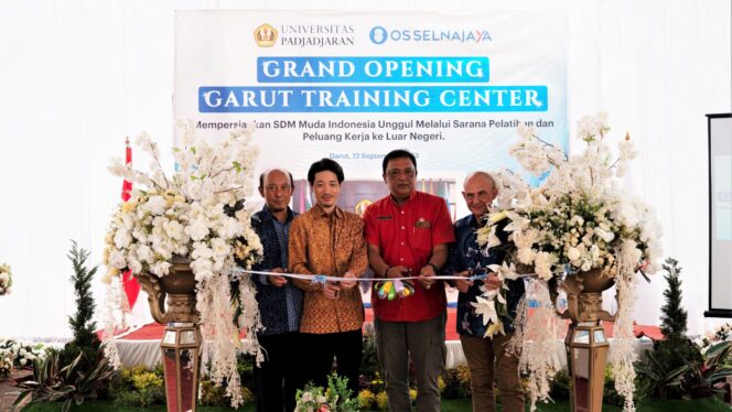 
					Grand Opening Garut Training Center: Kolaborasi PT OS Selnajaya Indonesia dan Universitas Padjajaran untuk Program Pengembangan SDM ke Luar Negeri