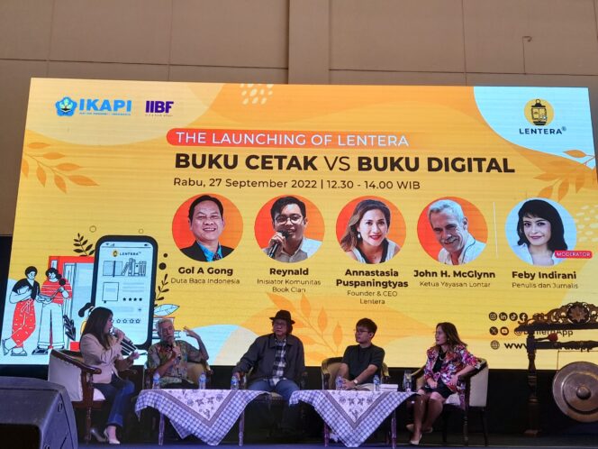 
					Lentera Merilis Aplikasinya dengan Mengadakan Diskusi Literasi “Buku Cetak vs Buku Digital: Membangun Ekosistem Literasi yang Kolaboratif dan Multifaset”