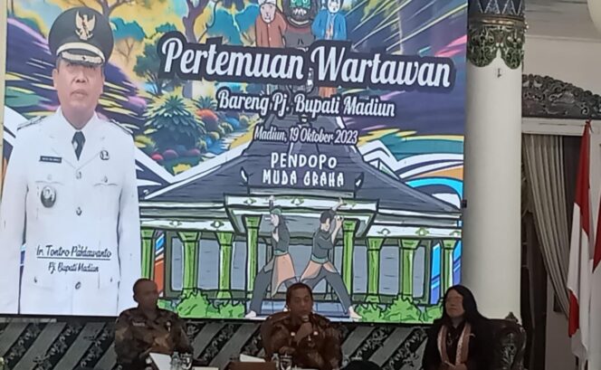 
					Pj. Bupati Madiun Instruksikan Para OPD Untuk Transparan Melalui Publikasi Di Media