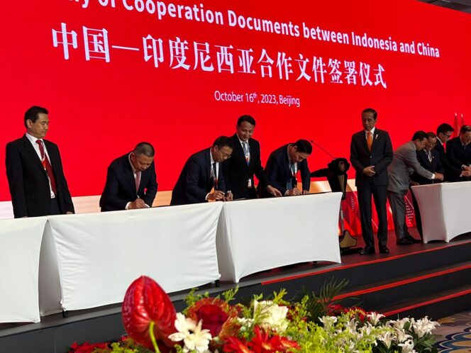 
					Sinar Mas Gandeng Mitra dari China Bangun Manufaktur Panel Surya