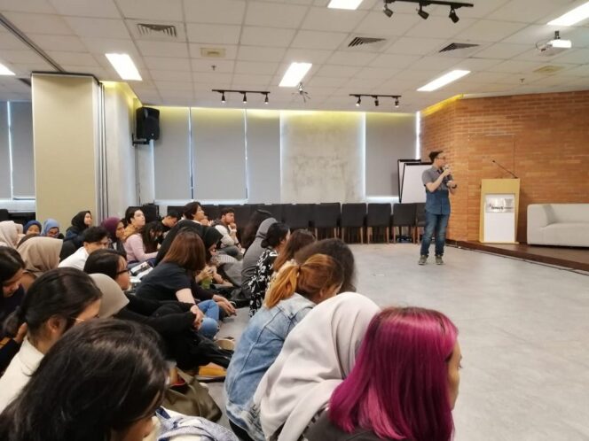 
					Pentingnya Training Karyawan untuk Meningkatkan Produktivitas Perusahaan