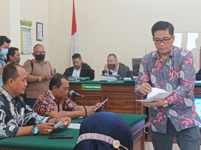 
					Sidang Gugatan Wanprestasi, Sangria Resto Rugikan CV. Kraton Resto