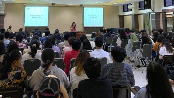 
					Maxy Academy Mempersiapkan Mahasiswa UBAYA Menjadi Digital Leaders Melalui Praktisi Menga