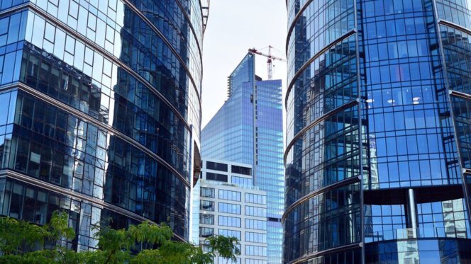 
					Ragam Jenis Kaca dan Keunggulannya yang Menakjubkan: Pemasangan dan Perawatan yang Tepat