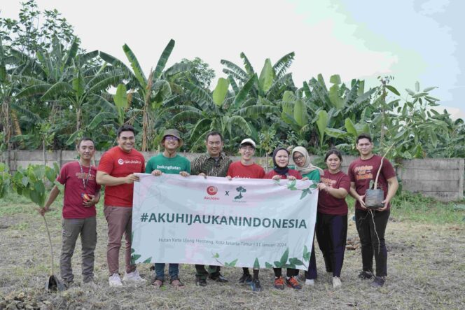 
					Akulaku Group Tanam Ratusan Pohon di Hutan Kota Ujung Menteng, Jakarta Timur
