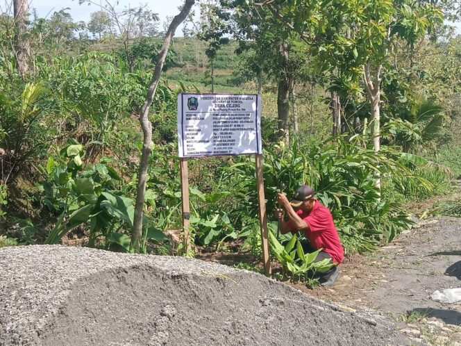 
					Tunjang Infrastruktur Jalan, Pemdes Cileng Bangun Jalan Tembus