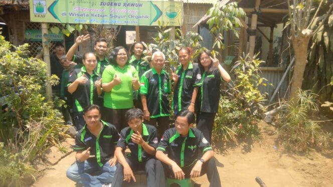 
					Praktikum Mahasiswa Agribisnis: Dari Teori ke Praktik