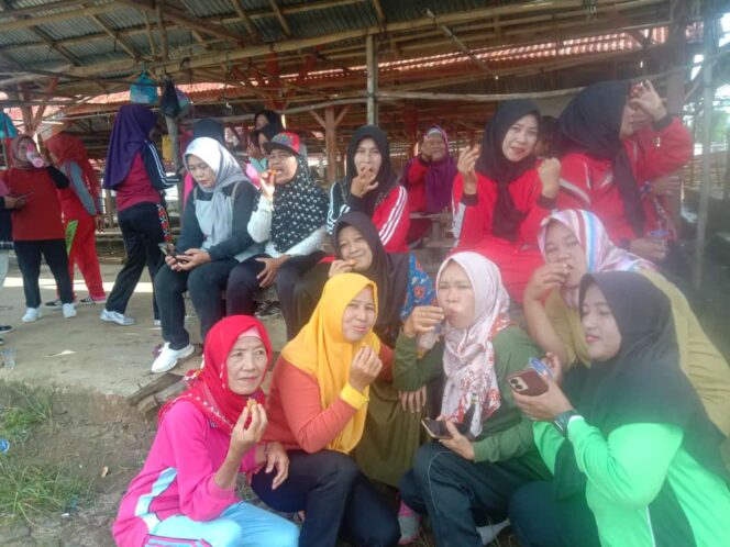 
					Pj. Pratin Pekon Way Ngison Mengajak Masyarakat Senam Bersama