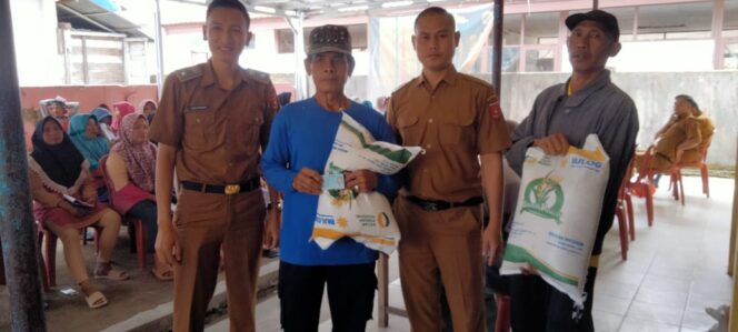 
					Pemerintah Pekon Kenali Salurkan Bantuan Beras Kepada 343 KPM