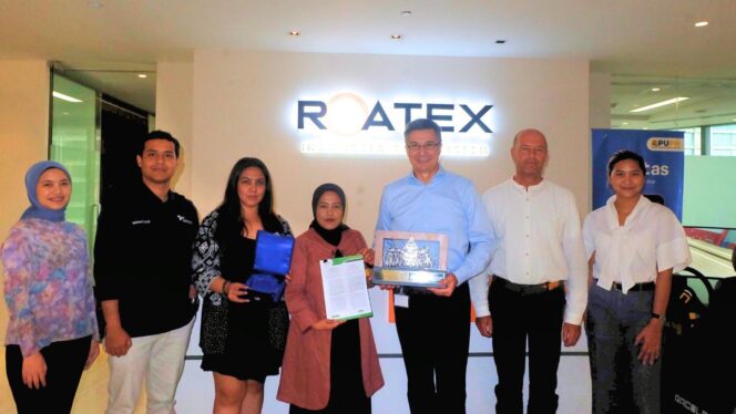 
					Kerjasama PT Telmark Integrasi Indonesia dengan PT Roatex Indonesia Toll System untuk Layanan Customer Service pada Proyek Terobosan Baru Sistem Pembayaran Tol