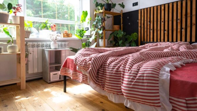 
					5 Tips Membuat Kamar Tidur Estetik yang Hemat Bujet, Berguna buat Anak Kos!