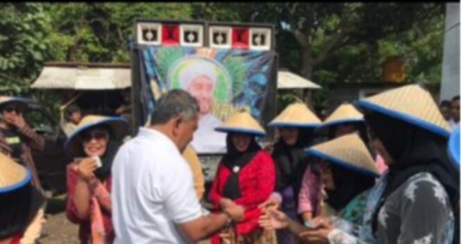 
					Warga Kalimati Bersholawat “Dalam Ruwah Desa” Di Tarik Kabupaten Sidoarjo