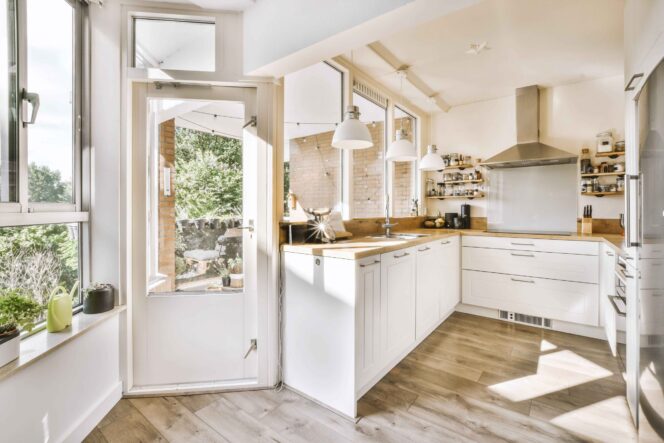 
					5 Cara Merawat Laminated Flooring Dapur yang Praktis, Segera Lakukan!