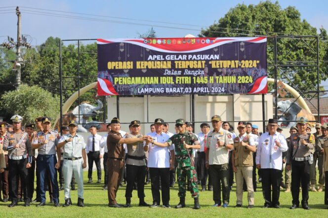 
					Apel Gelar Pasukan Operasi Ketupat 2024 Polres Lampung Barat 