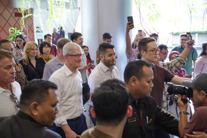 
					Tim Cook Kunjungi Apple Developer Academy @BINUS, Perkuat Komitmen Pengembangan Talenta Digital Indonesia