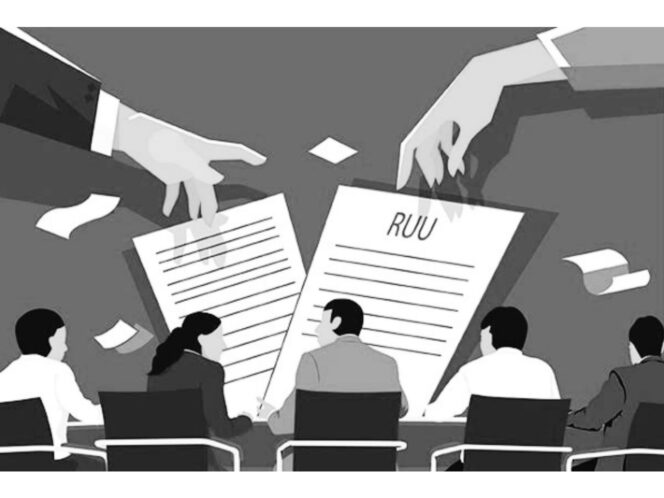 
					Polemik RUU Penyiaran Dan Urgensi Atas Perevisian UU Penyiaran Berdasarkan Tujuan dan Kegunaan