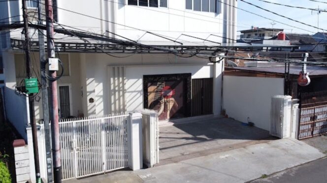 
					Pionir Toko Alat Musik Online di Indonesia