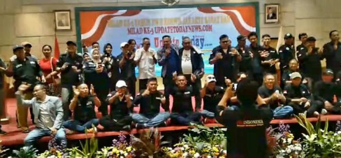 
					Ketum FWJI: Jangan Pandang Wartawan Sebelah Mata, Ketum KERIS: Yes Full Support