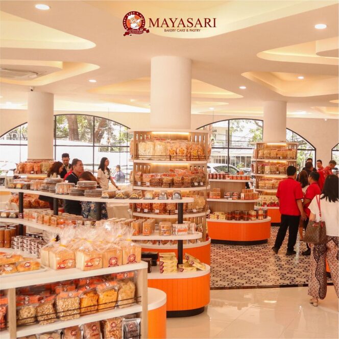 
					Grand Opening Mayasari Bakery: Surga Oleh-Oleh Terbesar di Bandung