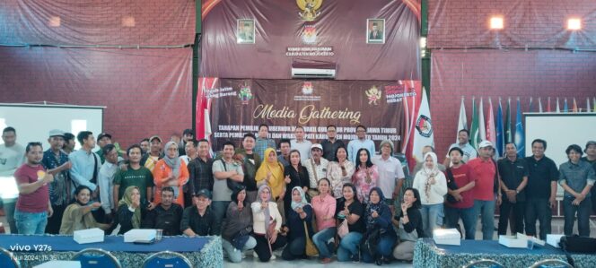 
					KPU Kabupaten Mojokerto Gelar Media Gathering Bersama Insan Pers